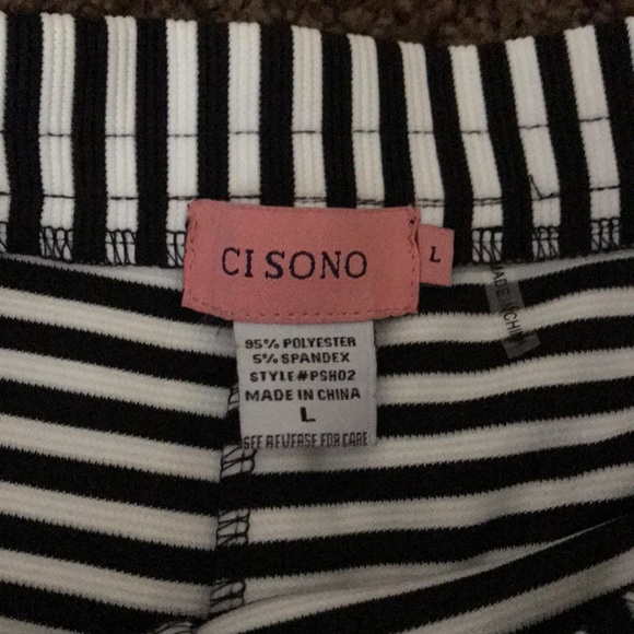 shorts - Picture 2 of 3